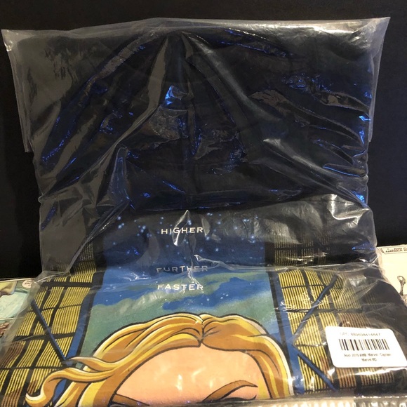 Captain Marvel Tee Shirt. - Picture 3 of 4